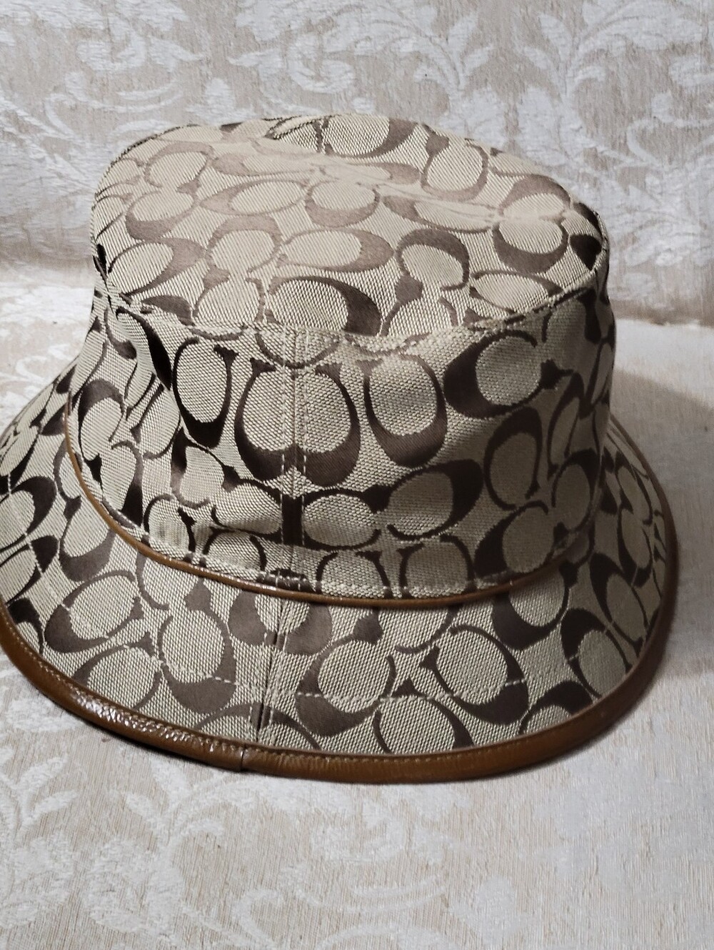 COACH BUCKET HAT NWOT